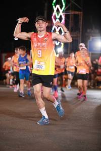BIB: 22102
                            <button type="button" onclick="openModal(21557983)" class="btn btn-primary btn-sm float-right btn-popup" data-toggle="modal" data-target=".modal-high-quality">
                        <i class="fas fa-shopping-cart"></i> Add to Cart
                    </button>
                                            <button type="button" onclick="isThisMe(21557983, true)" class="btn btn-success btn-sm float-right btn-popup btn-isme hidden" data-toggle="tooltip" data-placement="bottom" title="นี่คือรูปของคุณใช่ไหม คลิกที่นี่เพื่อเอาเข้าอัลบั้ม">
                        <i class="fas fa-plus"></i> Add to album
                    </button>
                    <button type="button" onclick="isThisMe(21557983, false)" class="btn btn-warning btn-sm float-right btn-popup btn-isnotme hidden">
                        <i class="fas fa-ban"></i> Remove from album
                    </button>
